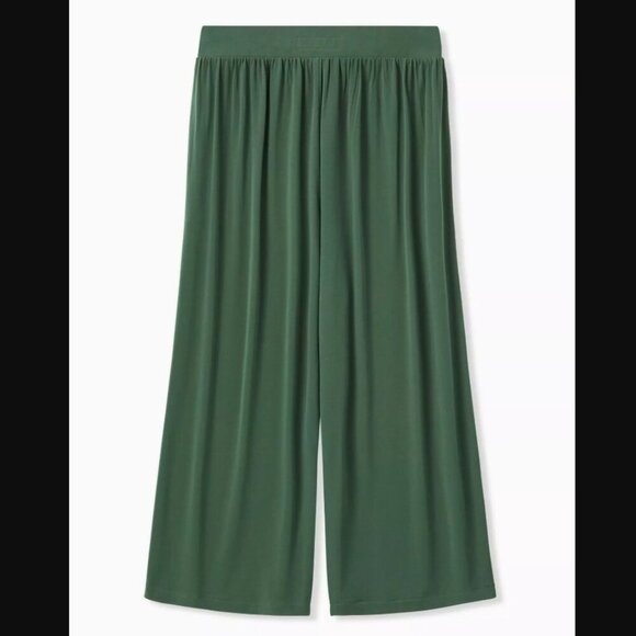 Torrid Crop Pull-On Wide Leg Studio Knit Mid-Rise Pant - Picture 2 of 6